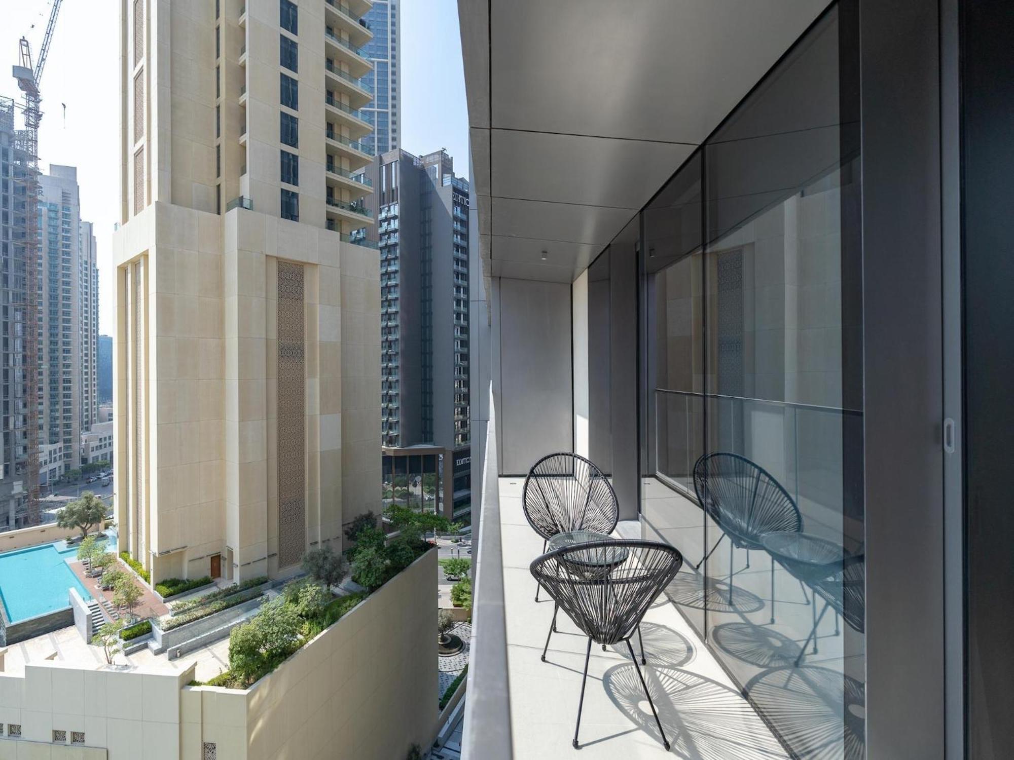 Luxurious Stylish Apartments Across Dubai Mall Burj Khalifa City Views Exterior photo
